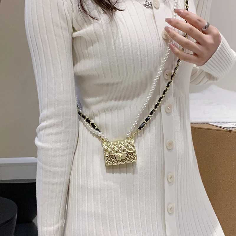 New Arrival Fashion metal shoulder bag for women high-quality cross shaped bag designer clothing accessories backpack cute mini diamond bag T250318