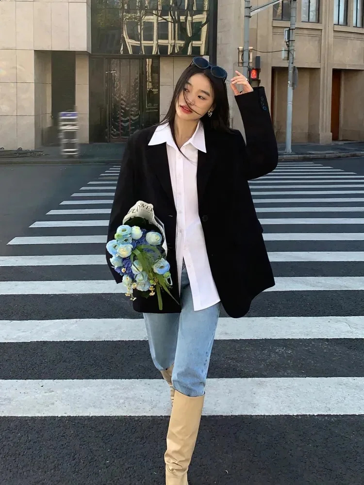 Black Long Sleeved Suit Jacket for Womens Fashion Korean Back Split Office Lady Blazer Coat Autumn Winter Jacket Loose Coat 240826