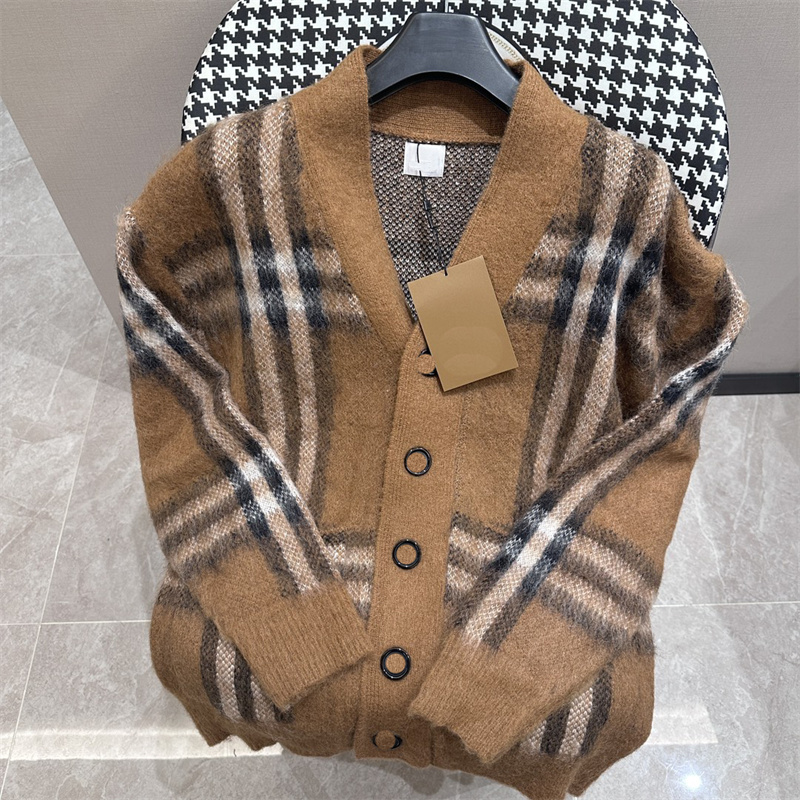 Men's Designer Long Sleeve Hoodie Men's and Women's Classic Striped Knitted Sweater Autumn/Winter Warm and Comfortable Sweater Khaki Asian Size M-3XL