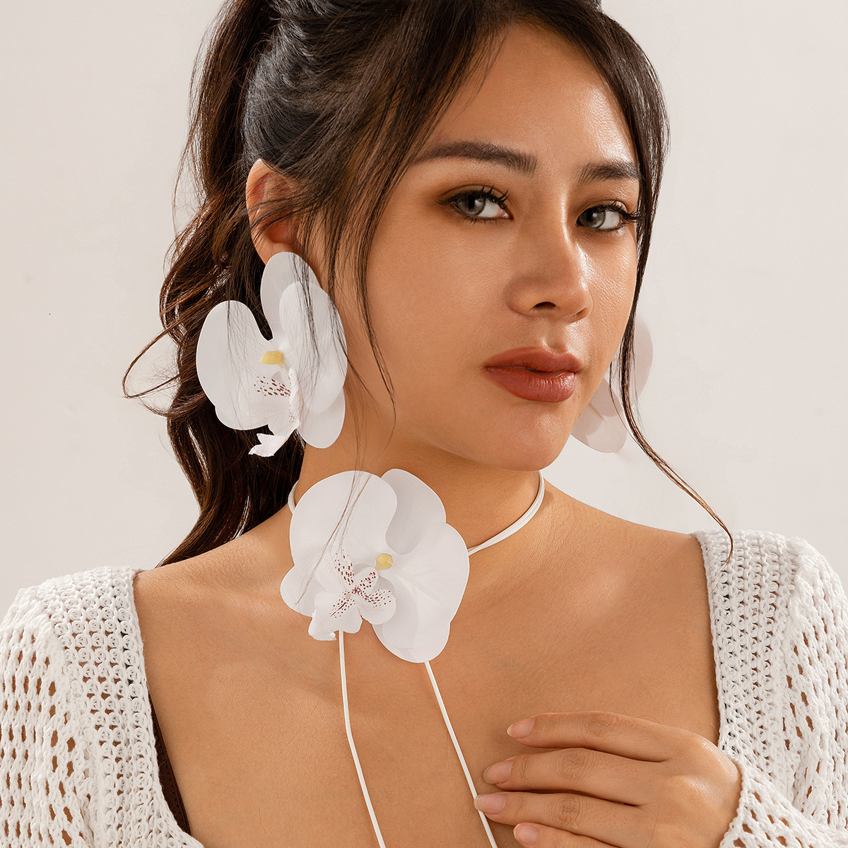 Jewelry hot selg butterfly orchid neck chain pull-out choker personalized long ral collar for women