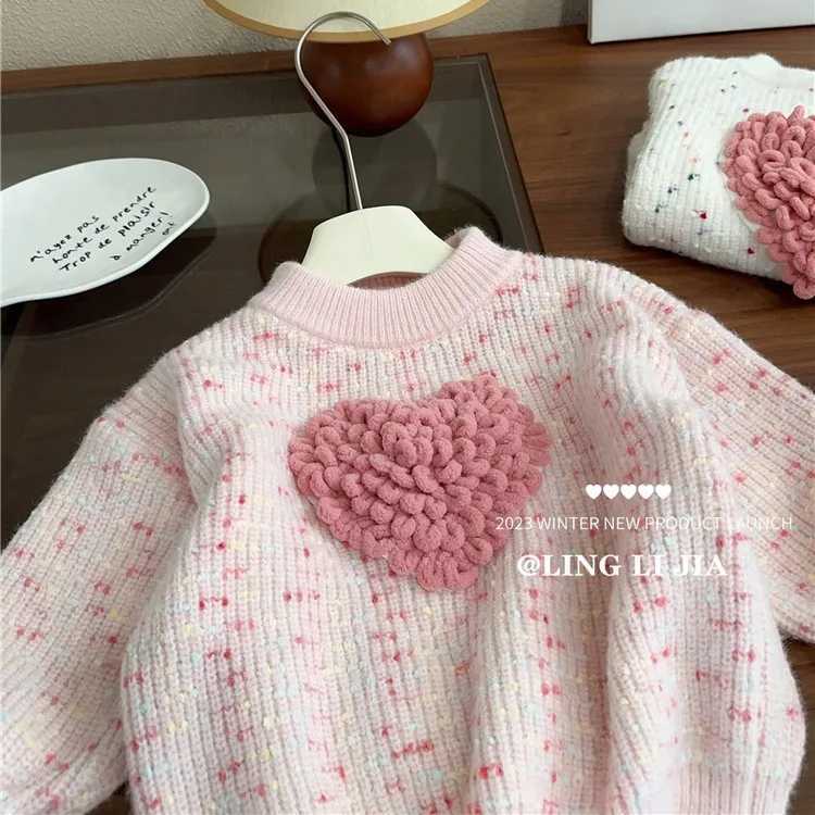Childrens girl sweater winter 2023 new fashion three-dimensional love little girl Korean loose Versatile Knitwear baby girl topW240824