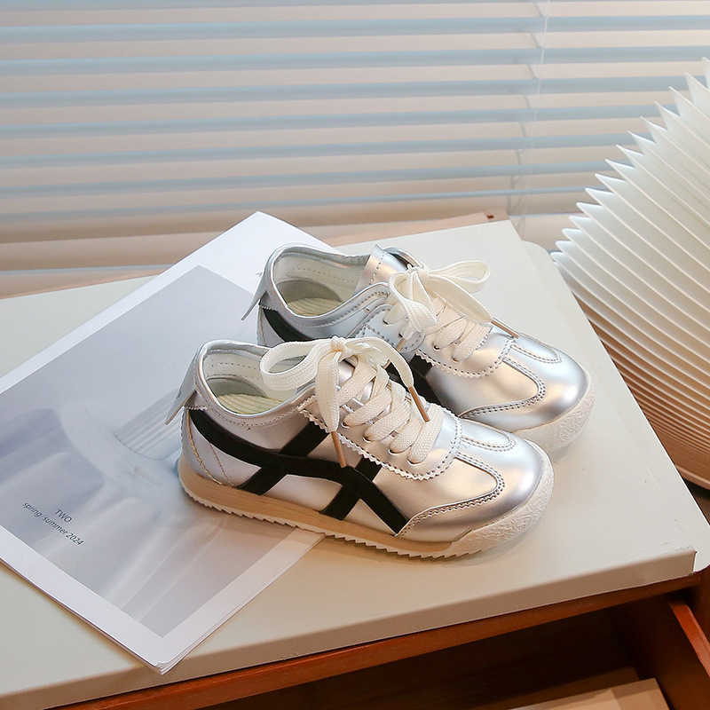 Athletic Outdoor Childrens 2024 autumn new item girls casual soft sole white Forrest Gump boys baby childrens sports shoes C260130