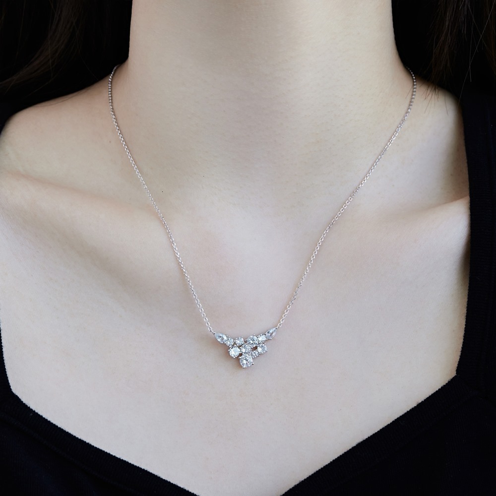 Japanese and Korean Light Necklace Women's Fashion Versatile Collar Chain Irregular Inlaid Blue Zircon Pendant Sier Ornament