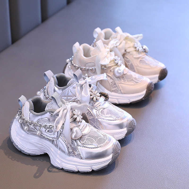 Athletic Outdoor 2024 Spring/Summer Childrens Sports Breathable Dad Girls Single Mesh New Chinese Casual Shoes C260130