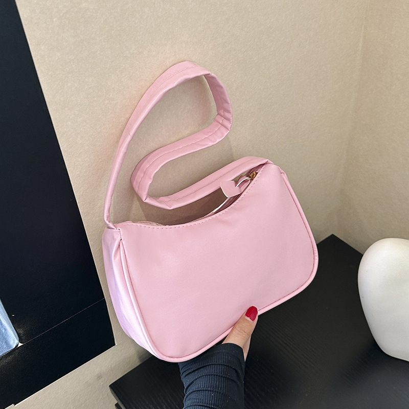 Women Shoulder Bag New Trend Bag Popular Casual Style Fashion Commuting Armpit Bag Free shipping