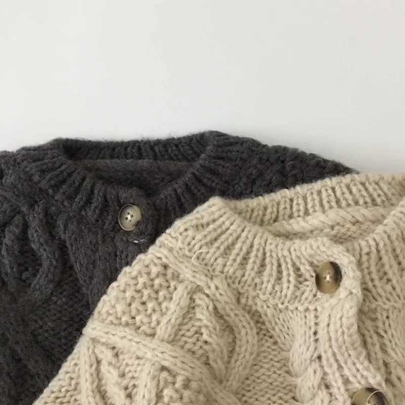 Baby sweater autumn and winter childrens clothing warm knit sweater for boys and girls Korean fashion childrens wool jacket single chest cardiganW2408