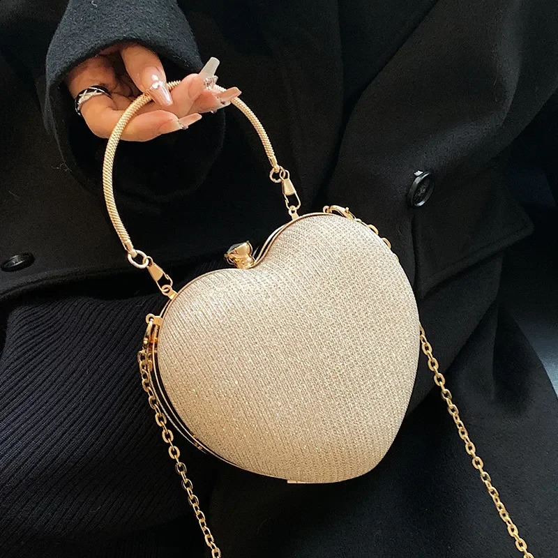 Evening Clutch Bag Women Shiny Handbag Heart Shape Metal Clutches Fashion Chain Shoulder Crossbody Lady Purse 240826