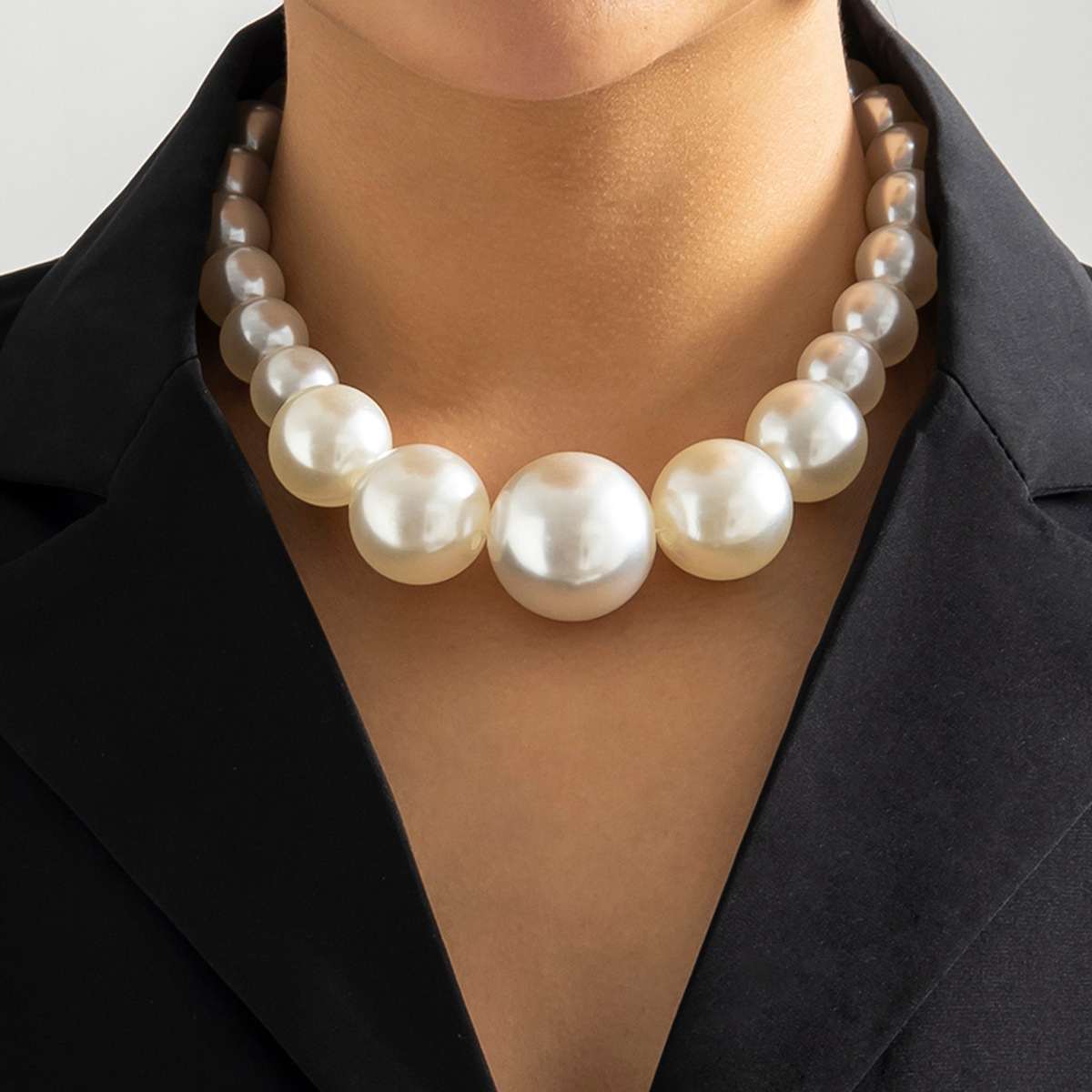 Jewelry Cold Wind Beaded Chain with Ethnic Imitation Pearl and Small Design Sense Necklace