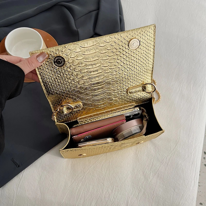 Gold hot Chain Shoulder Bag for Women - Pu Leather Satchel with Crossbody Strap