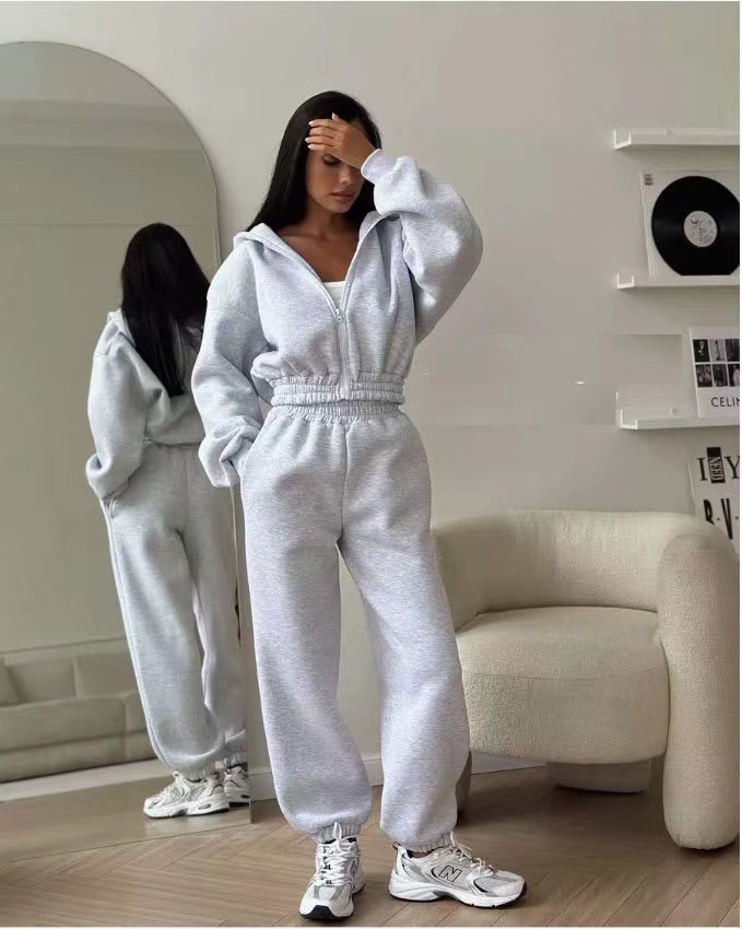 Women's Hooded Sweatshirt and Cuffed Joggers Sportswear Set Hoodies And Sweatpants Two-piece Set