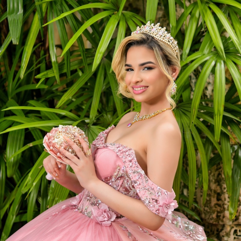 Pink Shiny Princess Ball Gown Quinceanera Dresses Beaded Lace wer Appliques Crystals Sweet 16 Dress Vestidos De 15 Anos