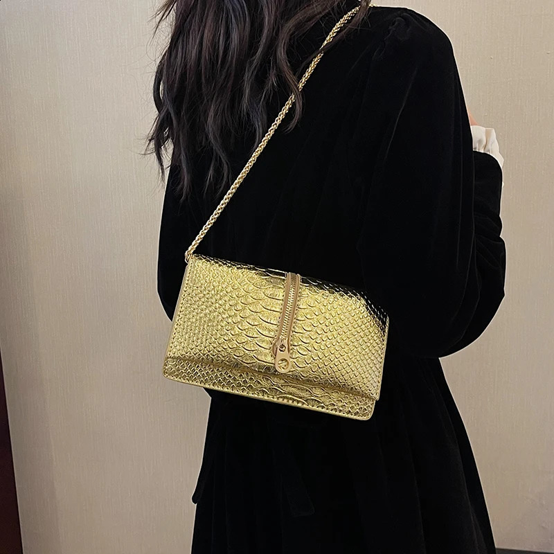 Gold hot Chain Shoulder Bag for Women - Pu Leather Satchel with Crossbody Strap