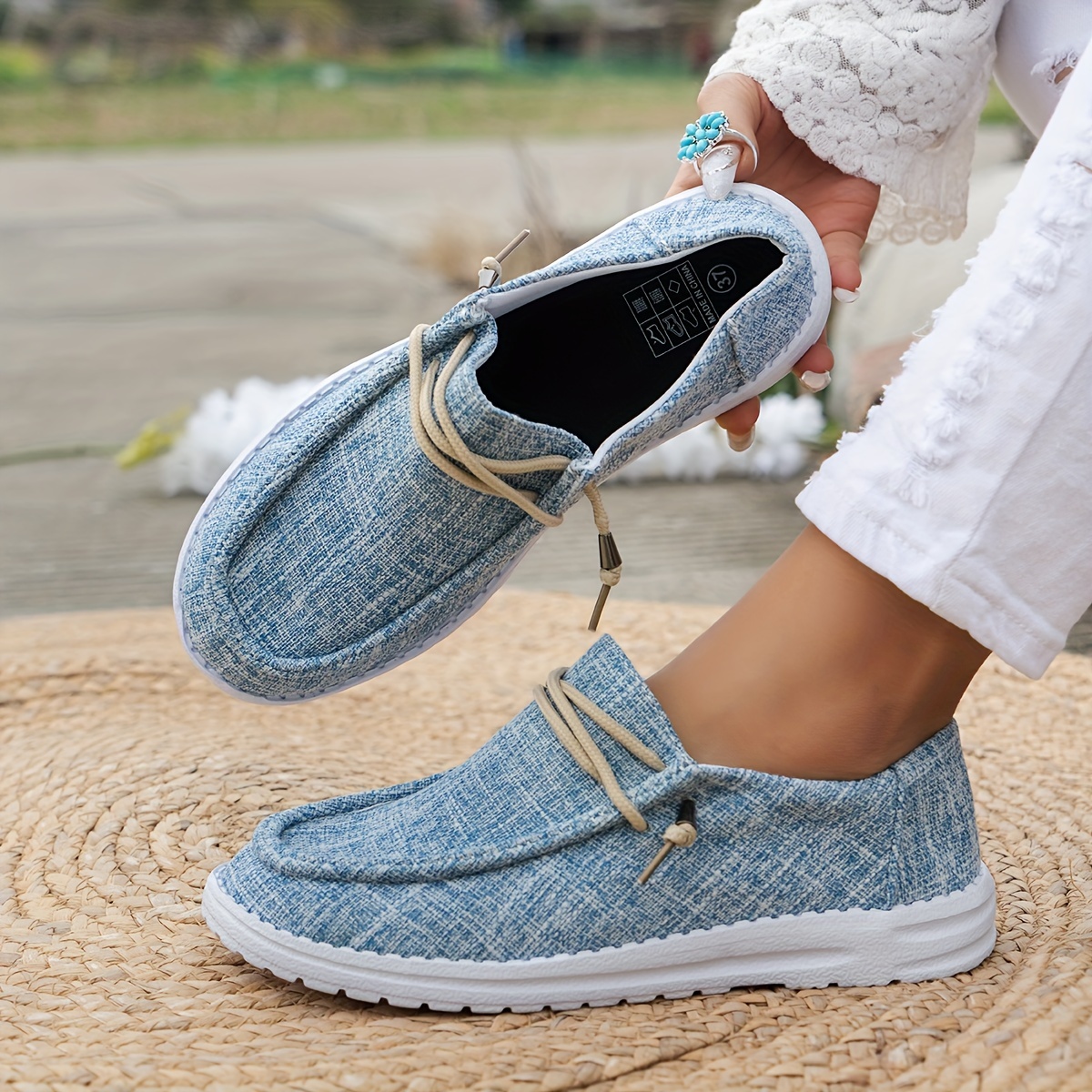Women's solid color comfortable loafers, soft sole lightweight flat walking shoes sneakers, comfortable low top everyday shoes