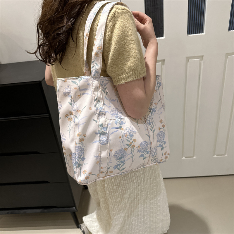Handheld tote bag large capacity beautiful simple fashionable college style casual personalized shoulder bag