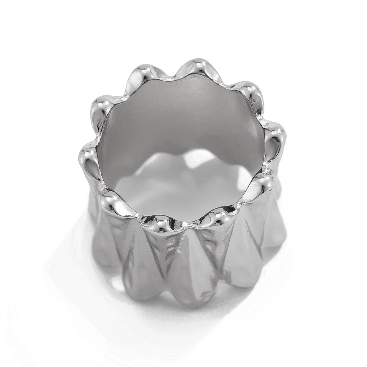 Jewelry hip-hop style oversized irregular smooth twisted ring, water droplet alloy pleated ring