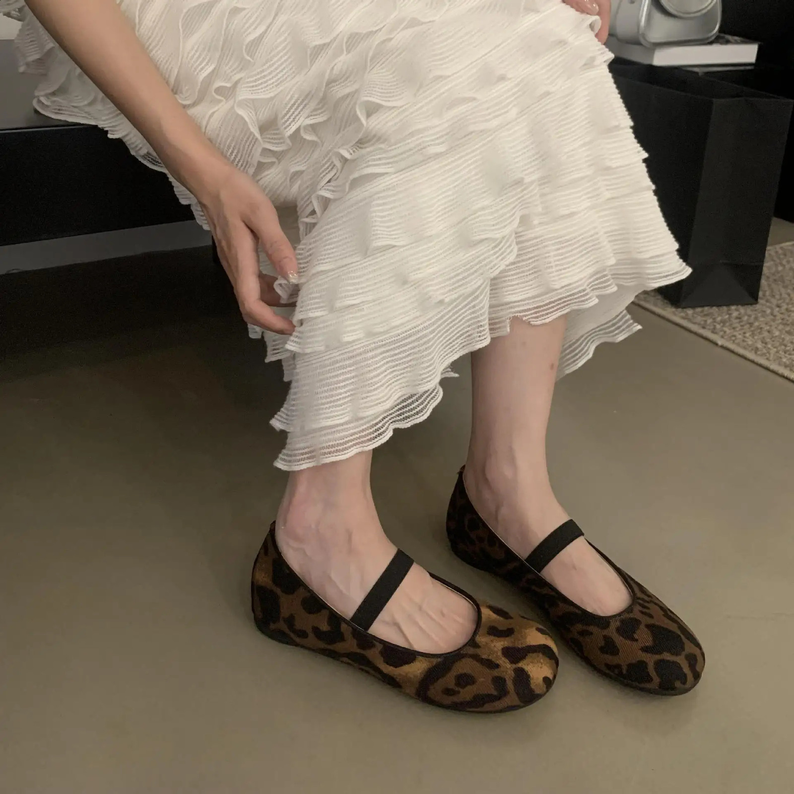 Soft Ballerinas Woman Shallow Mouth Round Toe All-Match Female Shoes Casual Sneaker Ballet Comfortable Dress Retro Flat 240826