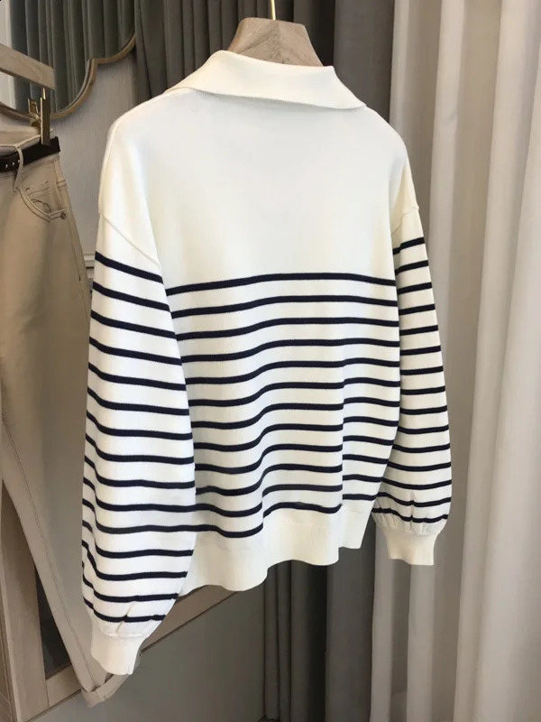 Striped Twisted Sweater Womens Polo Neck Pulling Flower Autumn Winter Warm Jumper Black and White Crochet Y2k E- Jumper Cardigan 240827