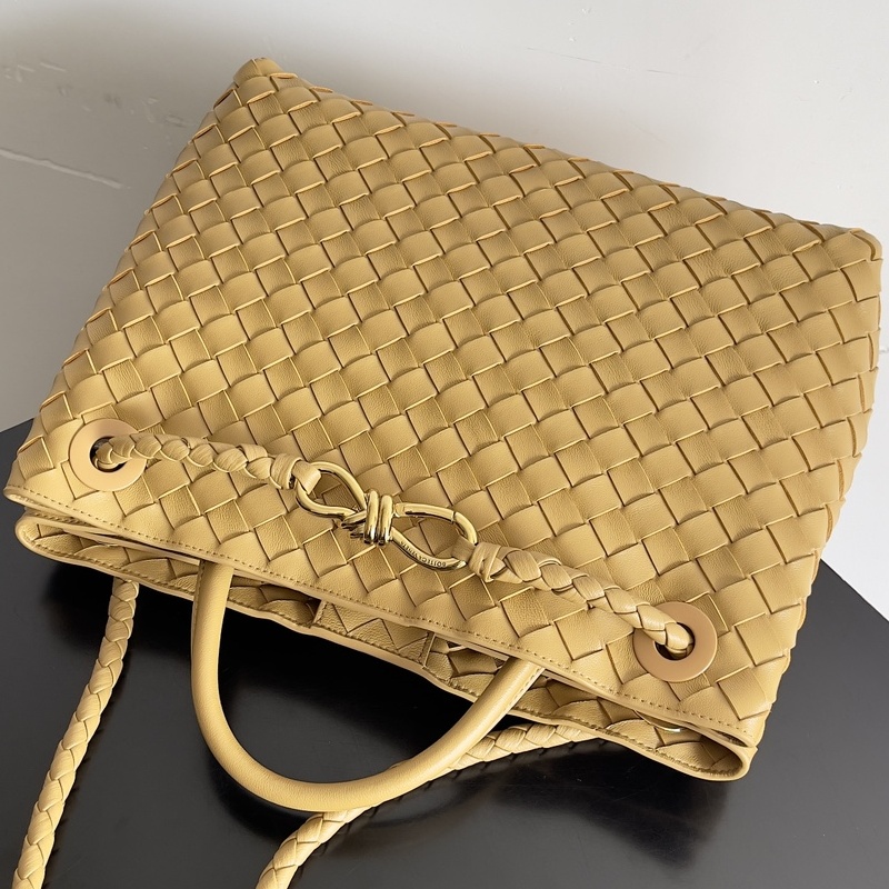 10A Mirror Quality Designer Andiamo Women's Leather Versatile Woven Handle Handbag Sheepskin White Crossbody Parachute Bag