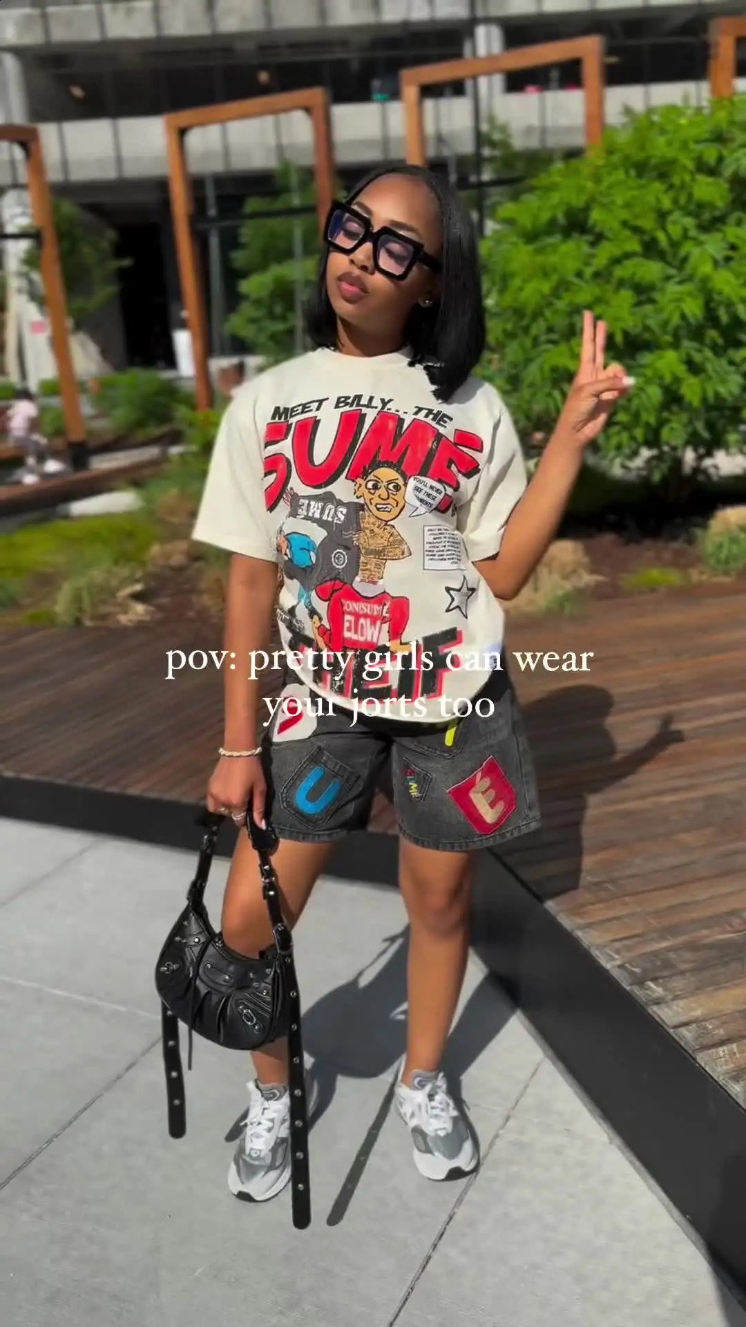 Sell Vintage Cartoon Graphic t shirts Harajuku Oversized Y2k Tops Korean Goth T shirt Sweatshirt Gothic Women Clothes 240827