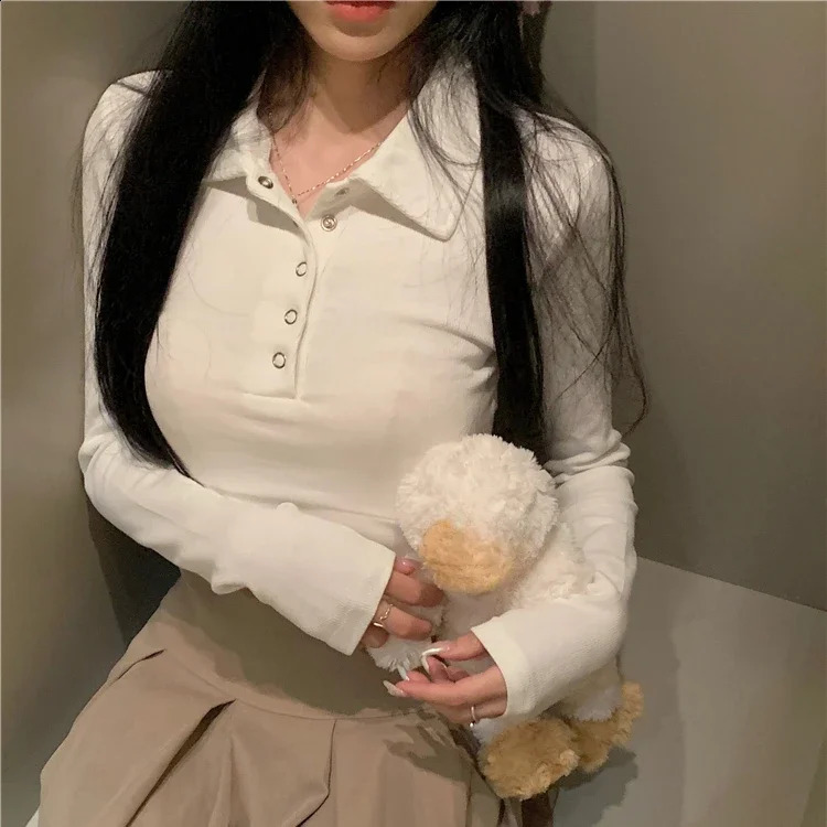 Harajuku long sleeved polo neck solid casual slim button T-shirt for autumn and winter womens thick T-shirt 240827