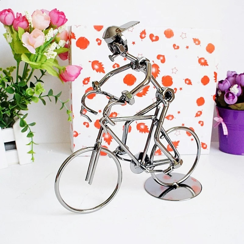 1 PCS Retro Cyclists Model Iron Art Metal Bicycle Ornament A Man Riding Bike Statue Figurine For Home Library Desk Decoration 240827
