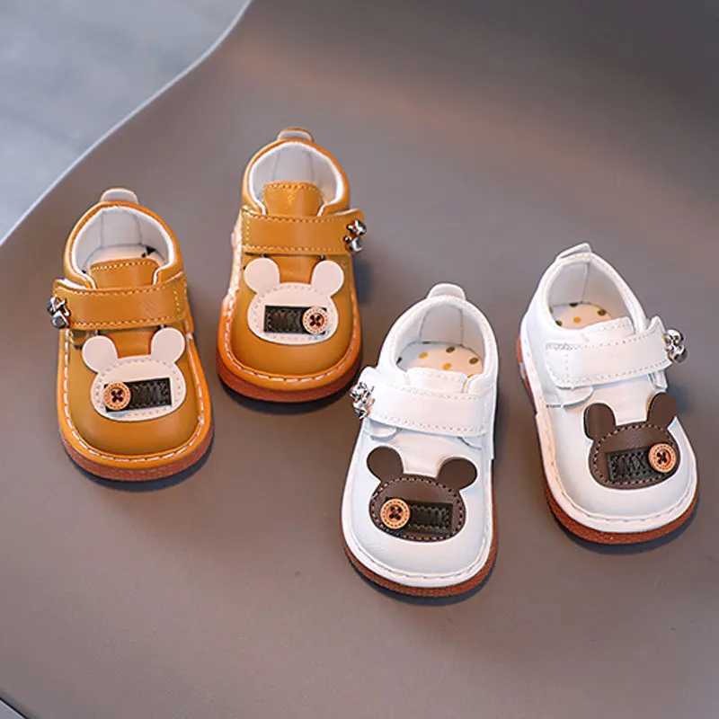 Baby shoes with classic striped leather for boys and girls multi colored rubber soles for toddlers anti slip first step baby Moccasins M240827