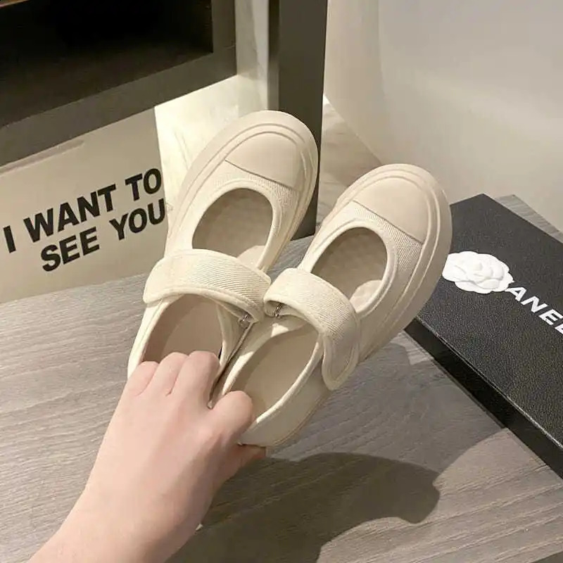French womens shoes hook and loop casual platform fashionable comfortable simple hundred style daily girl Mary Jane retro shoes 240827