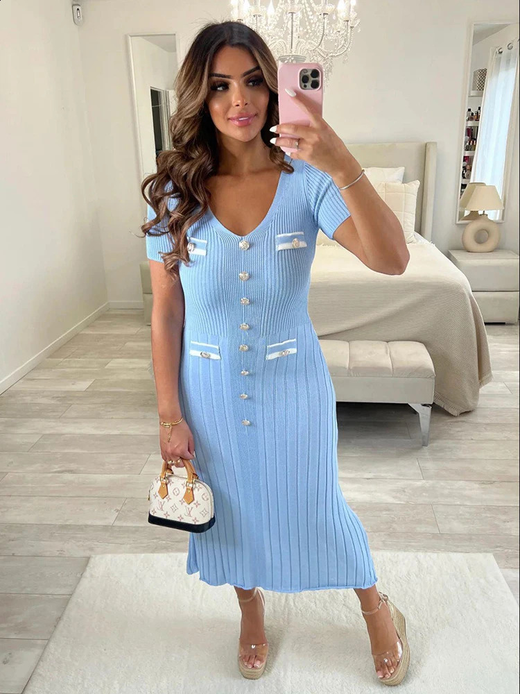 Womens Knitted Short Sleeve Dress Summer Fashion V-neck Casual Long Dress 2024 Elegant Slimming Long Dress 240827