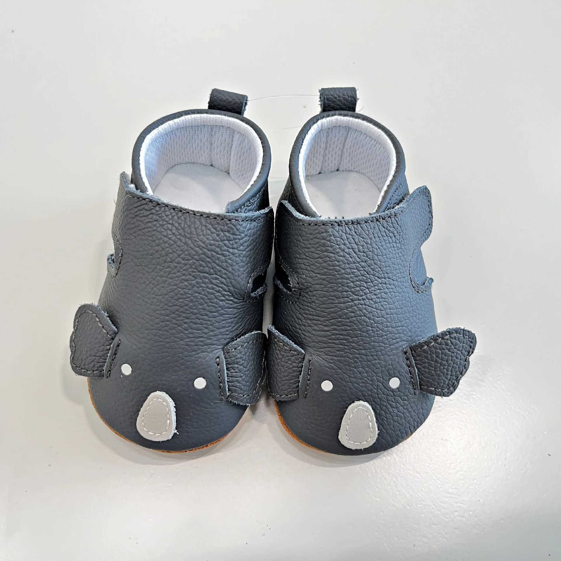 Baby crib shoes for girls boys toddlers casual leather shoes for newborns animals barefoot shoes for the first step of Sapato Loafers project M240827