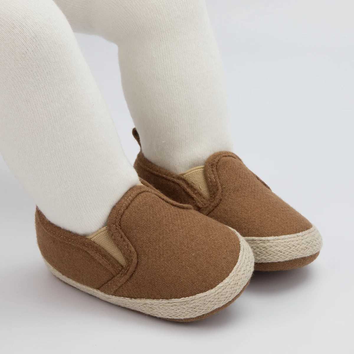 New baby shoes for boys and girls casual shoes with soft sole anti slip PU leather cotton baby first mover baby crib 4 colors newborn M240827