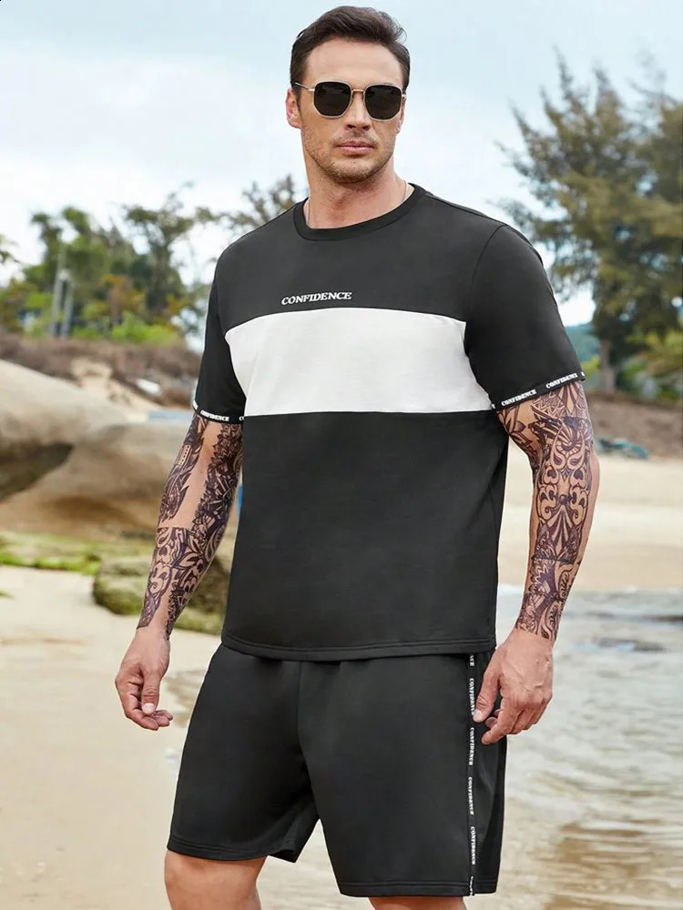 Street City Fashion T-shirt daily outdoor beach shorts mens short sleeved T-shirt and shorts set summer 3D printed mens set 240827