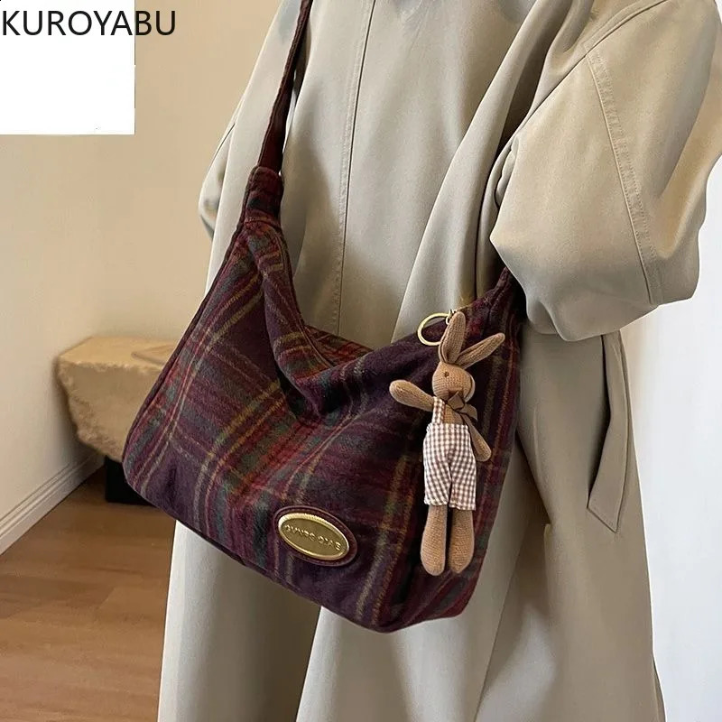 Women Handbag Large Capacity Plush Shoulder Bags Plaid Pattern Tote Bag Vintage Fashion Shopping Underarm Bag Bolsos De Mujer 240827