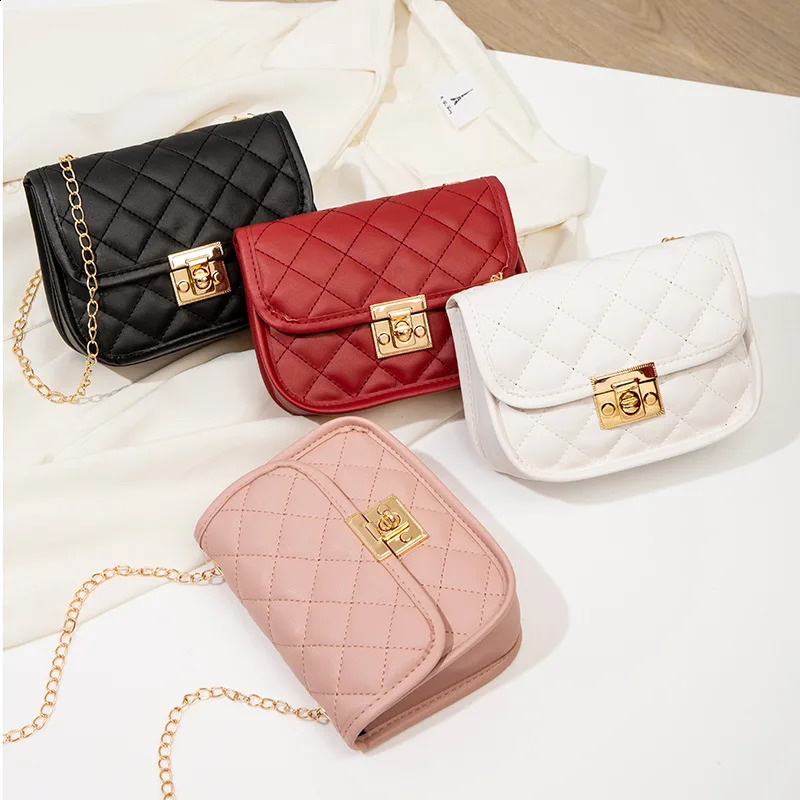 Embroidered Bag 2024 Ladies Bags Trendy Womens Cross border Small Square Fashion Chain 240826