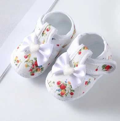 Newborn baby girl pearl flower shoes toddler girl boots baby bow knot baby crib shoes soft sole party walker first walker M240827