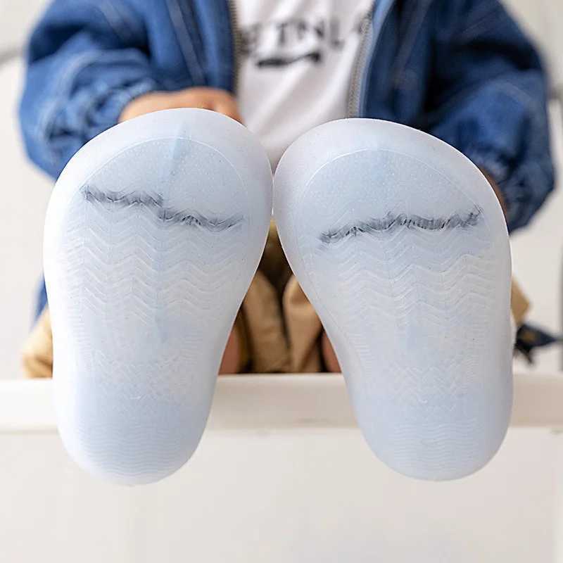 Summer mesh baby socks shoes anti slip indoor baby walking shoes breathable warm and elastic socks for boys and girls sports shoes M240827