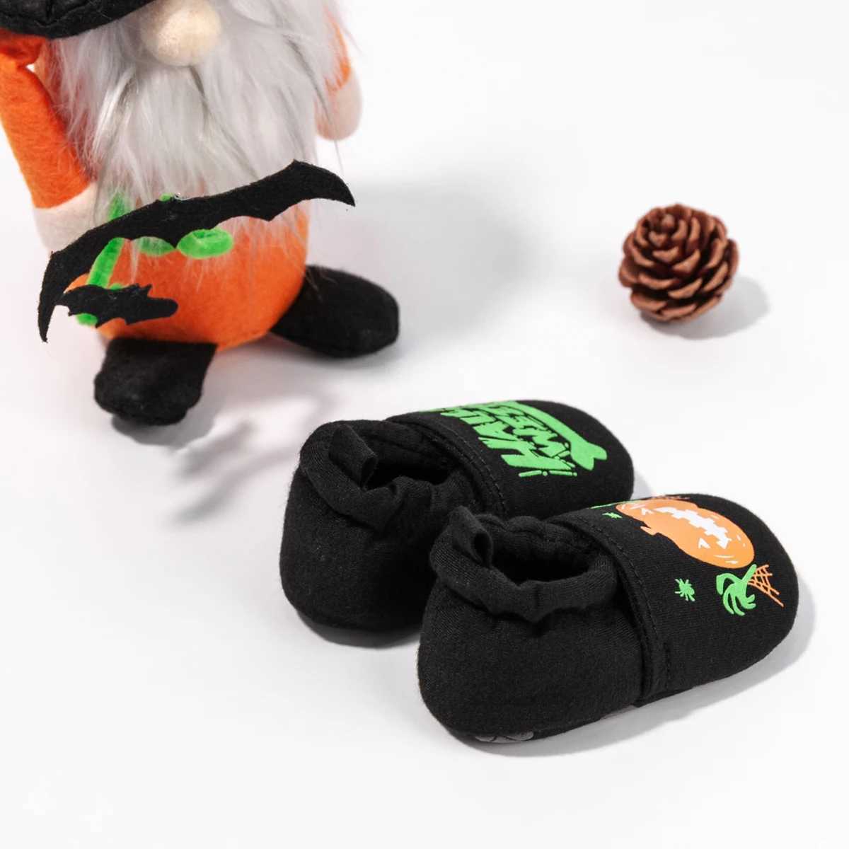 Baby shoes Halloween pumpkin alphabet not easy to take off shoes night light soft sole first walk baby crib shoes newborn M240827