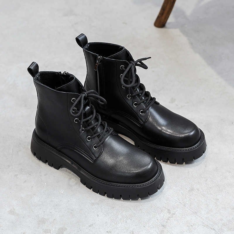 CMM Summer Boots Mens British Casual Mid Top Leather Shoes Thick Soled Workwear Mens Black Trendy Short Boots