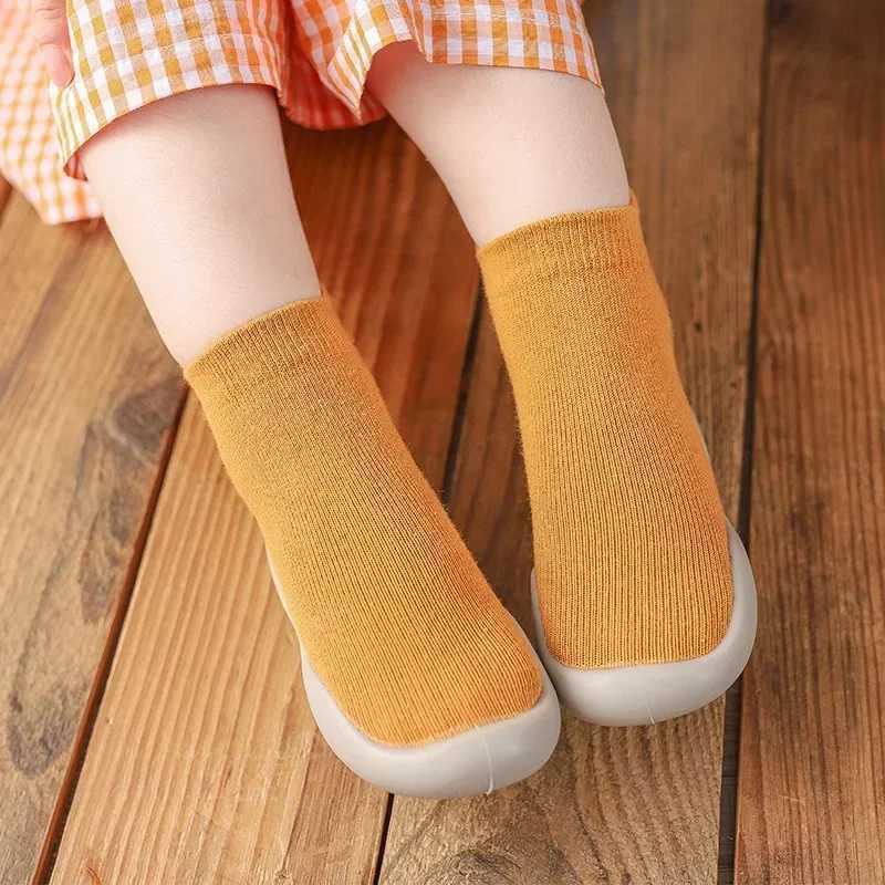 Childrens non slip shoes newborns infants girls cotton non slip floor socks baby boys rubber soles cartoon indoor sports shoes M240827