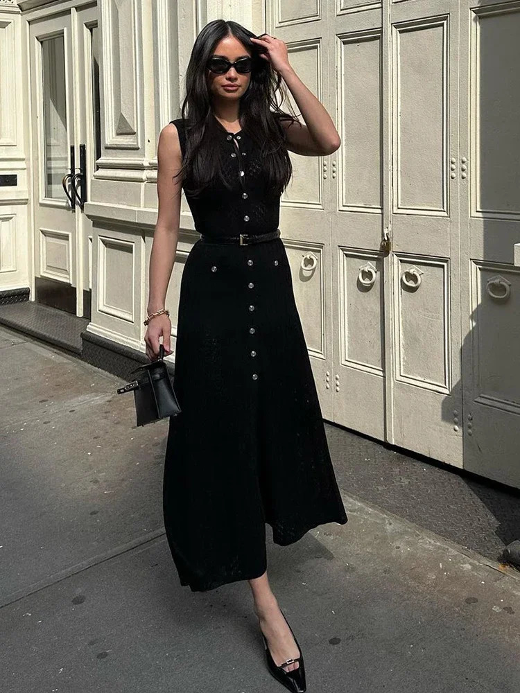 Elegant sleeveless single mouth knitted long dress for women Oneck split style summer womens street party 240826