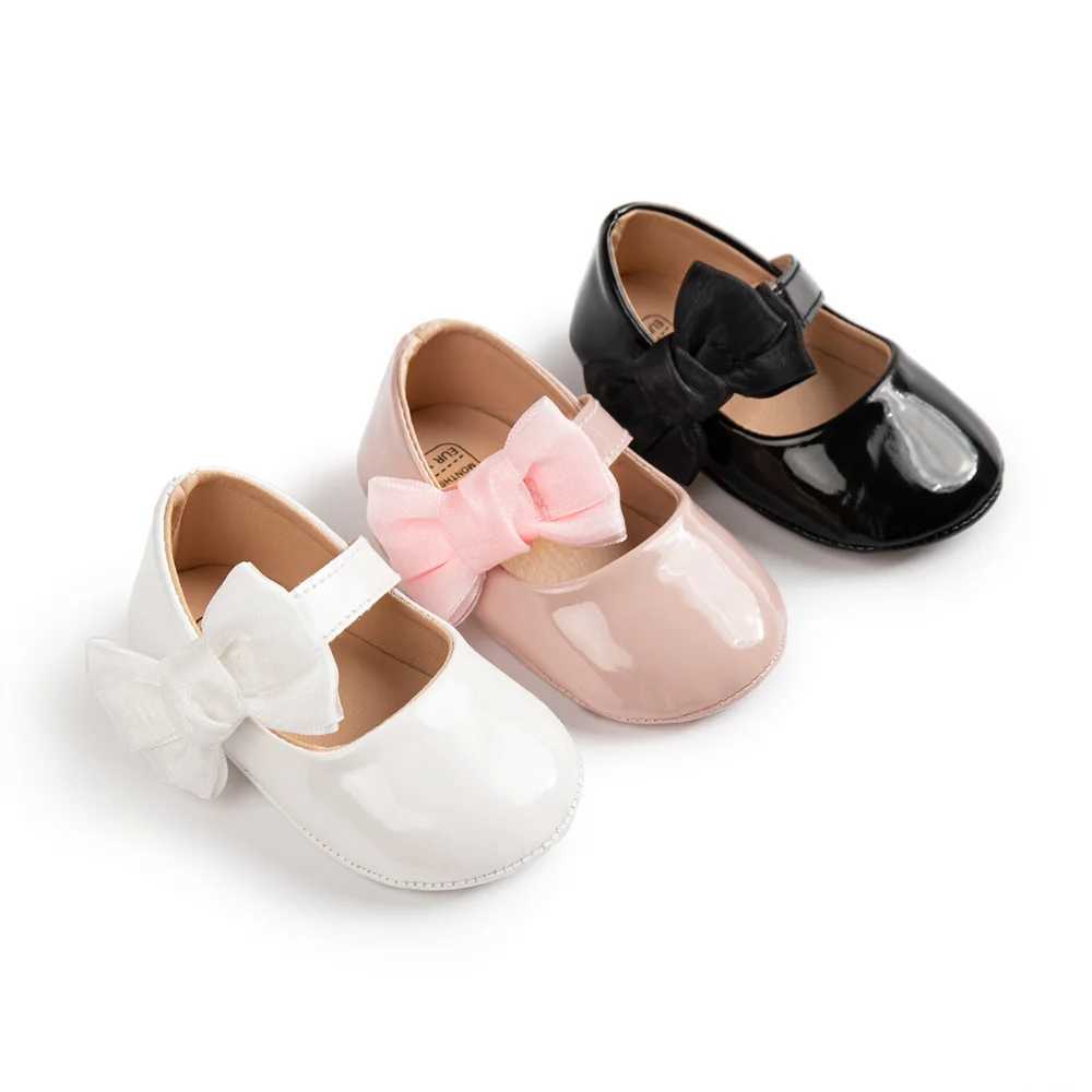 Spring and summer newborn baby womens shoes with bow and rubber sole anti slip first walking childrens performance dance womens shoes M240827