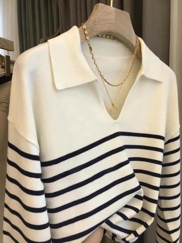 Striped Twisted Sweater Womens Polo Neck Pulling Flower Autumn Winter Warm Jumper Black and White Crochet Y2k E- Jumper Cardigan 240827