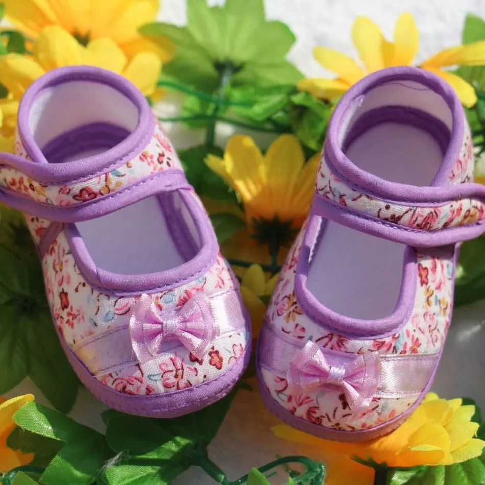 Boys and Girls Apartment Childrens Spring and Summer First Step Walker Newborn Heart Flower Bow Soft Bottom Slide Baby Bed Shoes 3-12 Months M240827