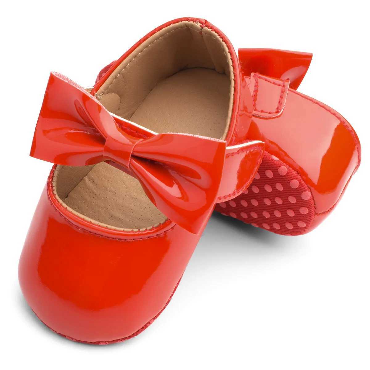 Newly born baby shoes patented leather buckle first mover bow red black white soft sole non slip baby shoes M240827
