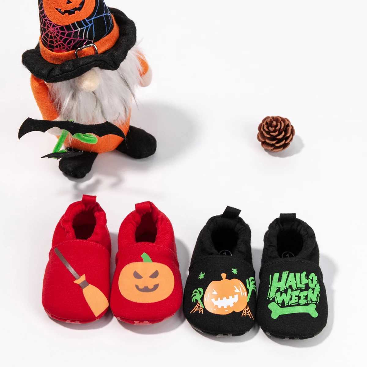 Baby shoes Halloween pumpkin alphabet not easy to take off shoes night light soft sole first walk baby crib shoes newborn M240827