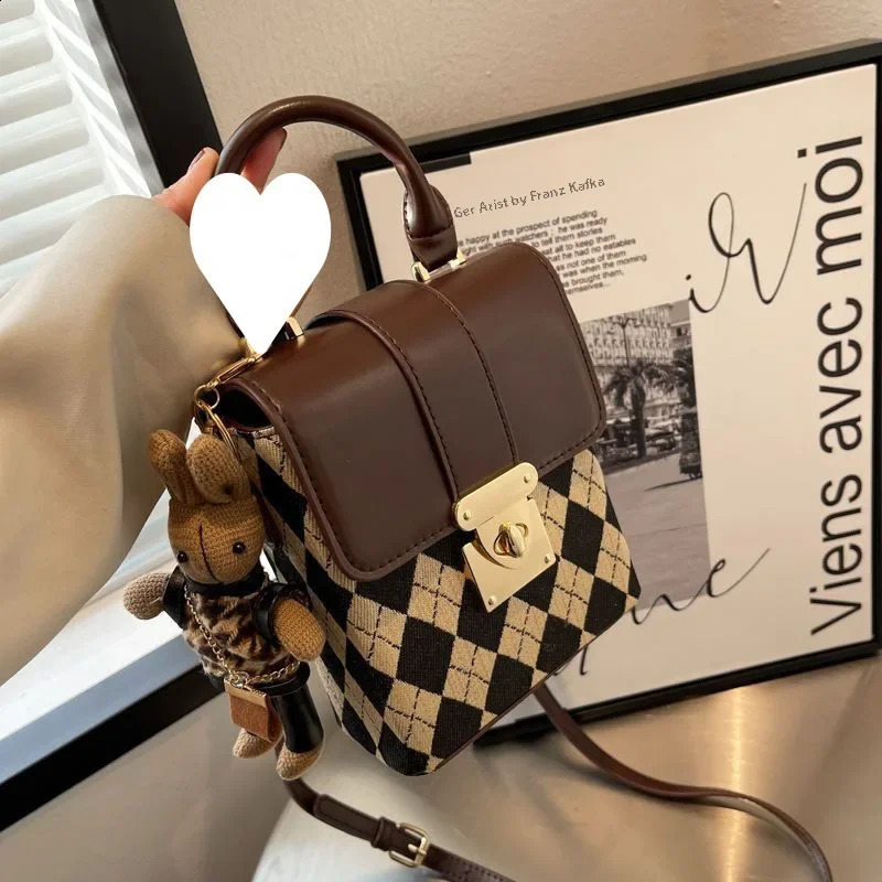 Stylish Versatile High-end Feel Crossbody Bag Womens 23 Model Single Shoulder Bag Fashionable Slant 240826