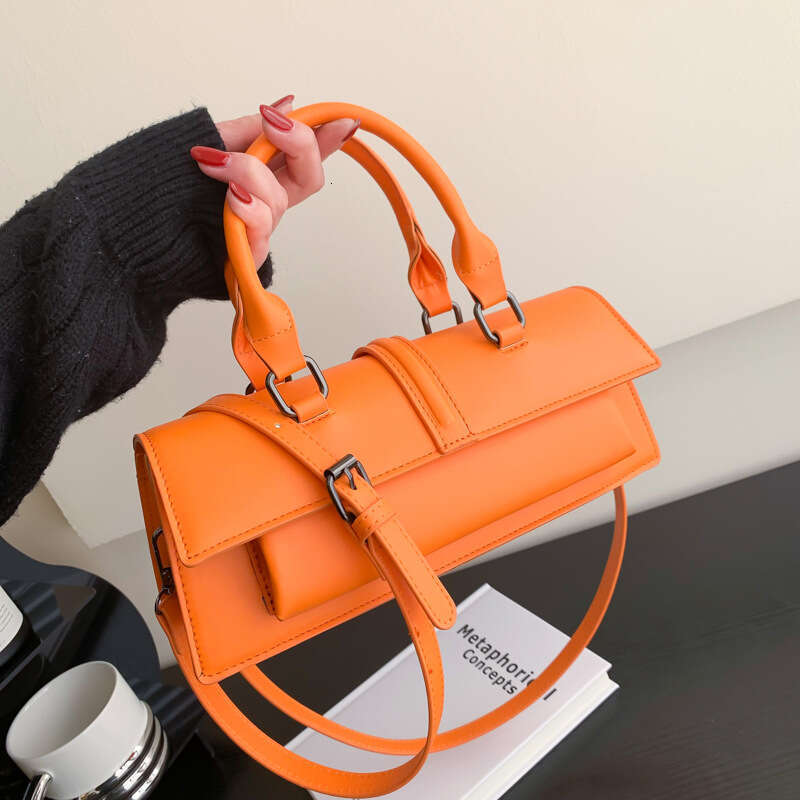 Pop Fashion Bags Women's Handbag 2024 New High Appearance French Stick Trendy Crossbody Shoulder Bag