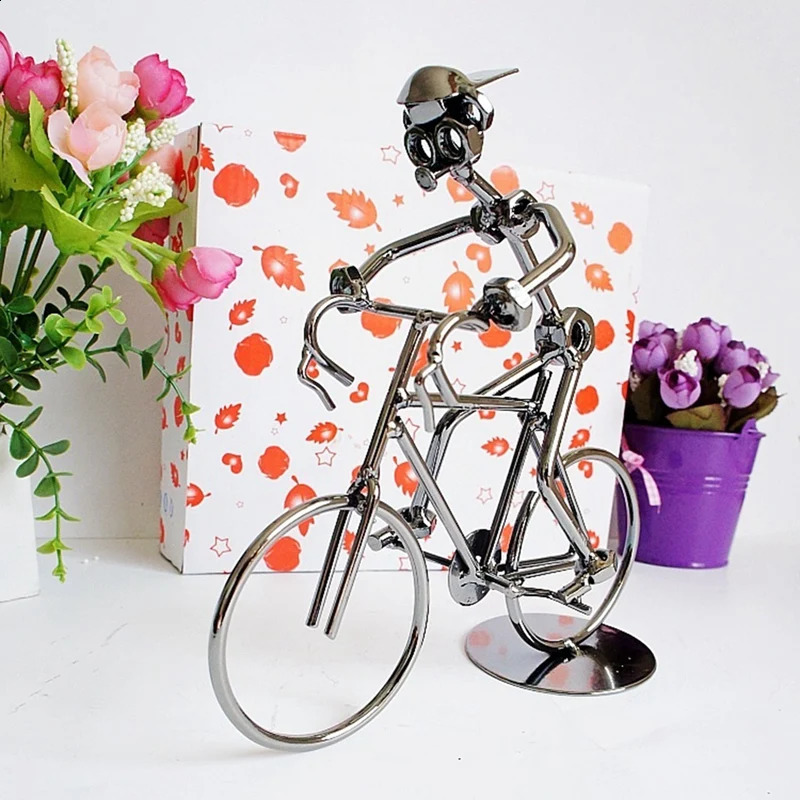 1 PCS Retro Cyclists Model Iron Art Metal Bicycle Ornament A Man Riding Bike Statue Figurine For Home Library Desk Decoration 240827