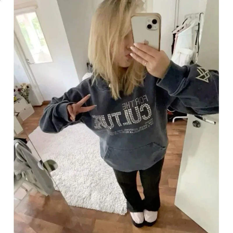 Womens Retro Harajuku Sports Diamond Decoration Hoodie Shirt Street Hip-Hop Gothic Letter Pattern Mens Casual Couple Top 240827