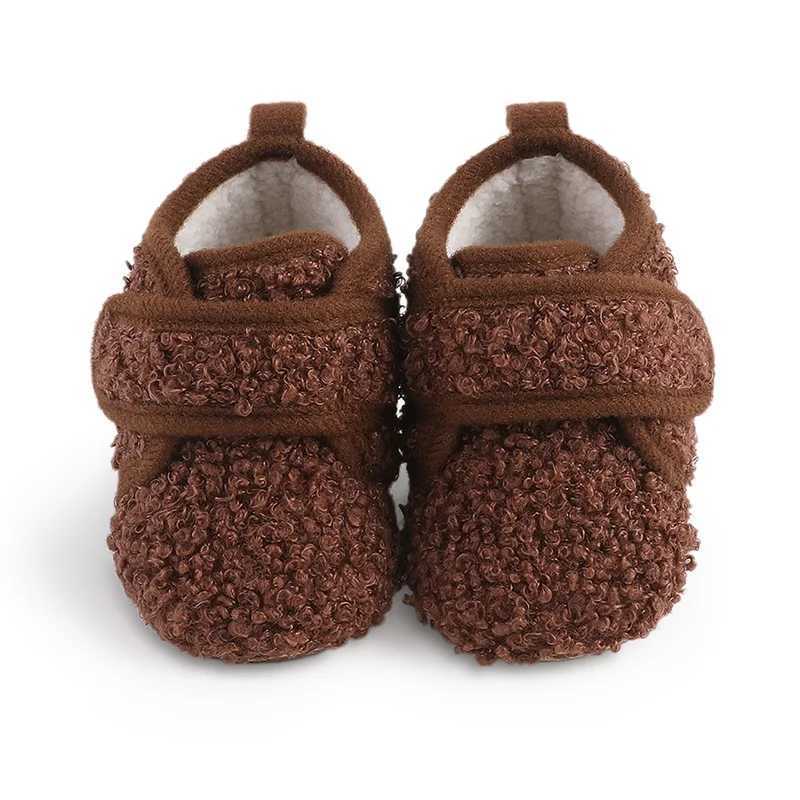 Autumn and Winter Warm Baby Boots Baby Plush Soft Wool First Step Walker Plush Thick Shoes Freshman Non slip Shoes M240827