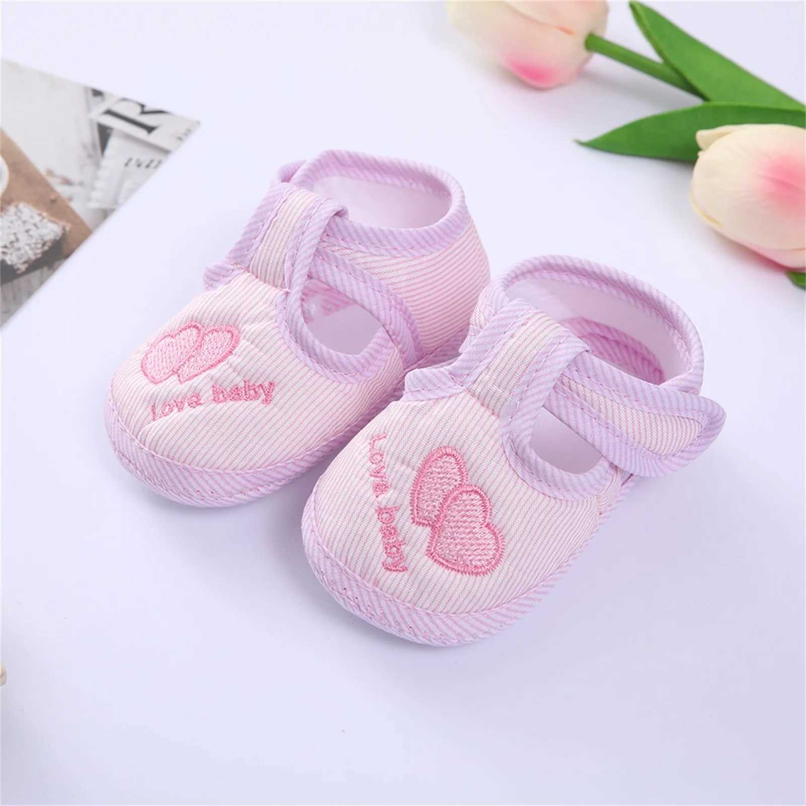 Spring baby and toddler shoes girls and boys newborn letter printing cartoon pre walker soft soled sandals first walking shoes M240827
